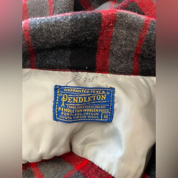 Vintage Men's Pendleton Wool Flannel Plaid Jacket